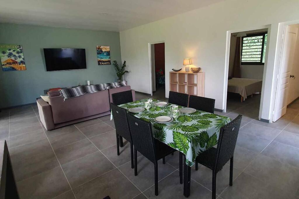 Le Fare Ape Tarua Villa Taputapuapea Exterior photo